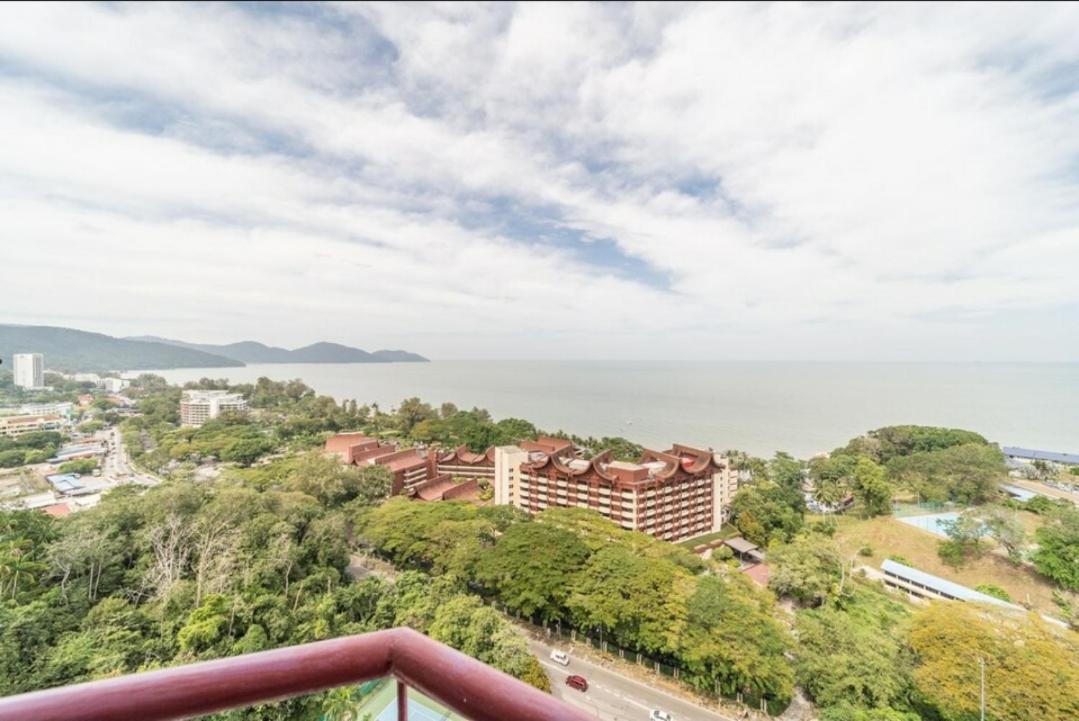 Batu Ferringhi Luxury Seaview Suite - 3Br Bagian luar foto